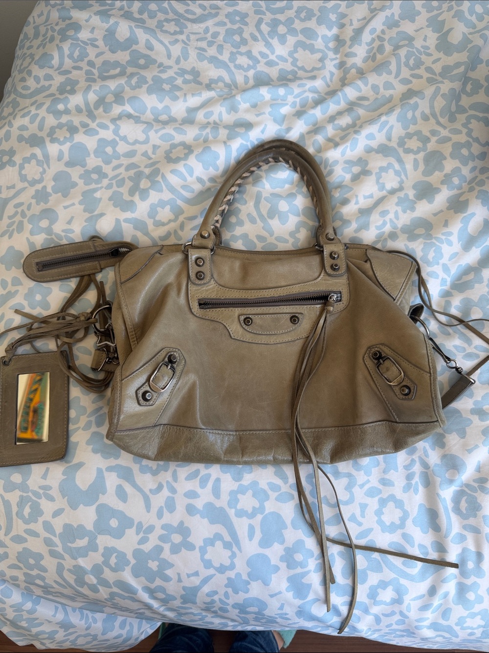 Balenciaga city bag beige green medium READ DESCRIPTION PLS